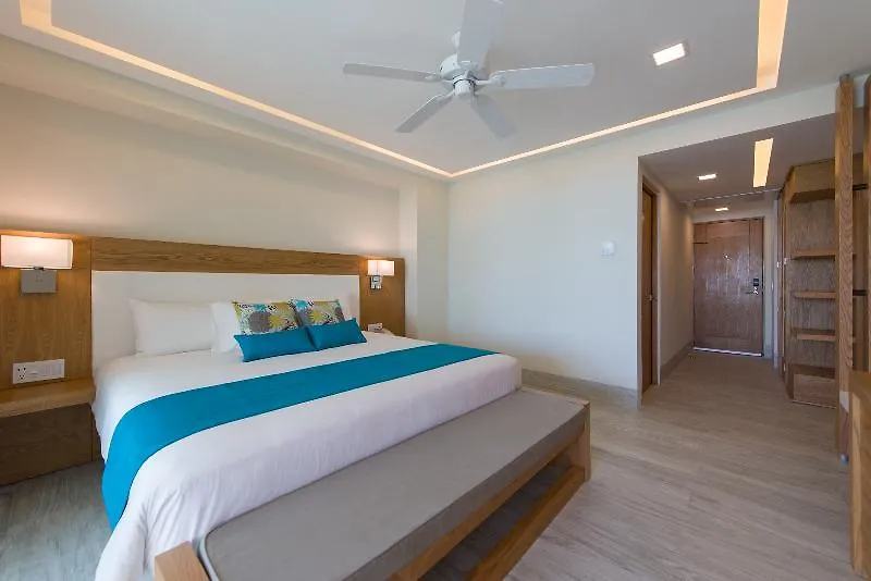 Izla Beach Front Hotel Isla Mujeres 5*,  Mexico